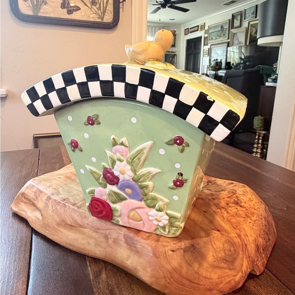 Vintage Mary Engelbreit Cookie Jar 8”x8”x6.5” Green Flowered With Bird Y2K